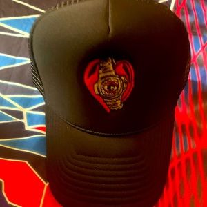 Blk & red patekyaheart rsmxnyc trucker hat mesh back